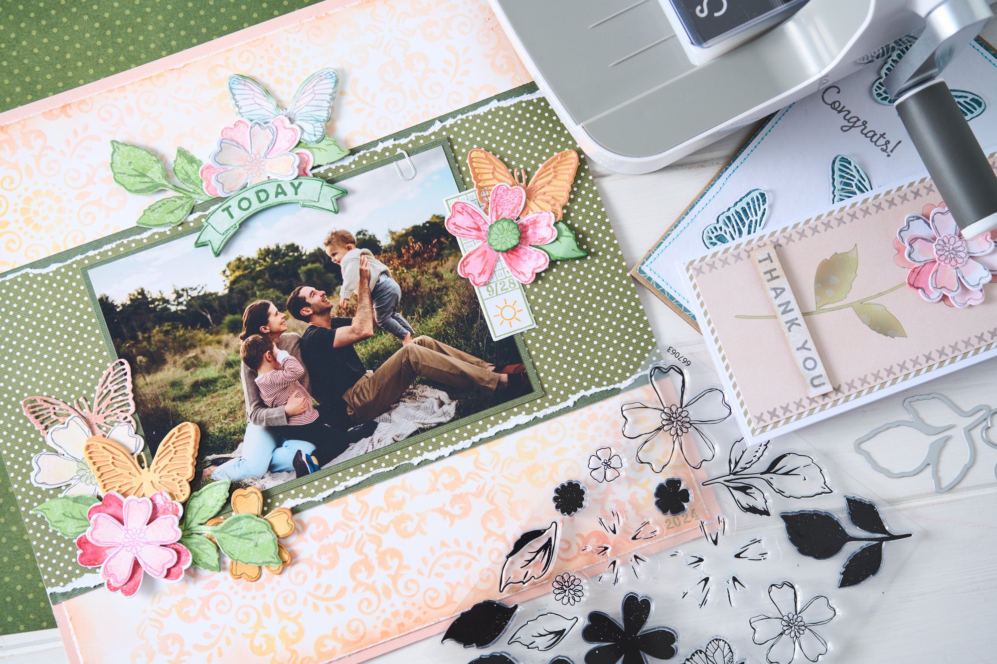 sizzix-petal-play-schablone-a4-blumen-49-and-market image 3