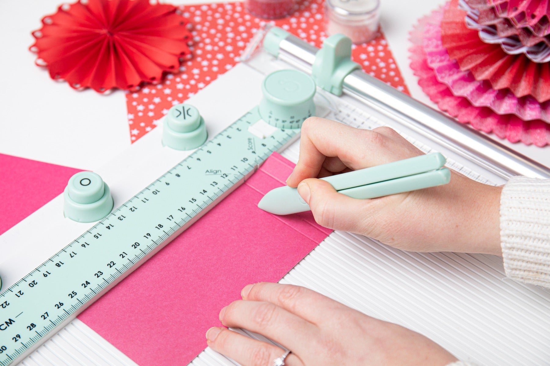 sizzix-scoring-board-trimmer-falzbrett-papierschneider-30x30 image 8