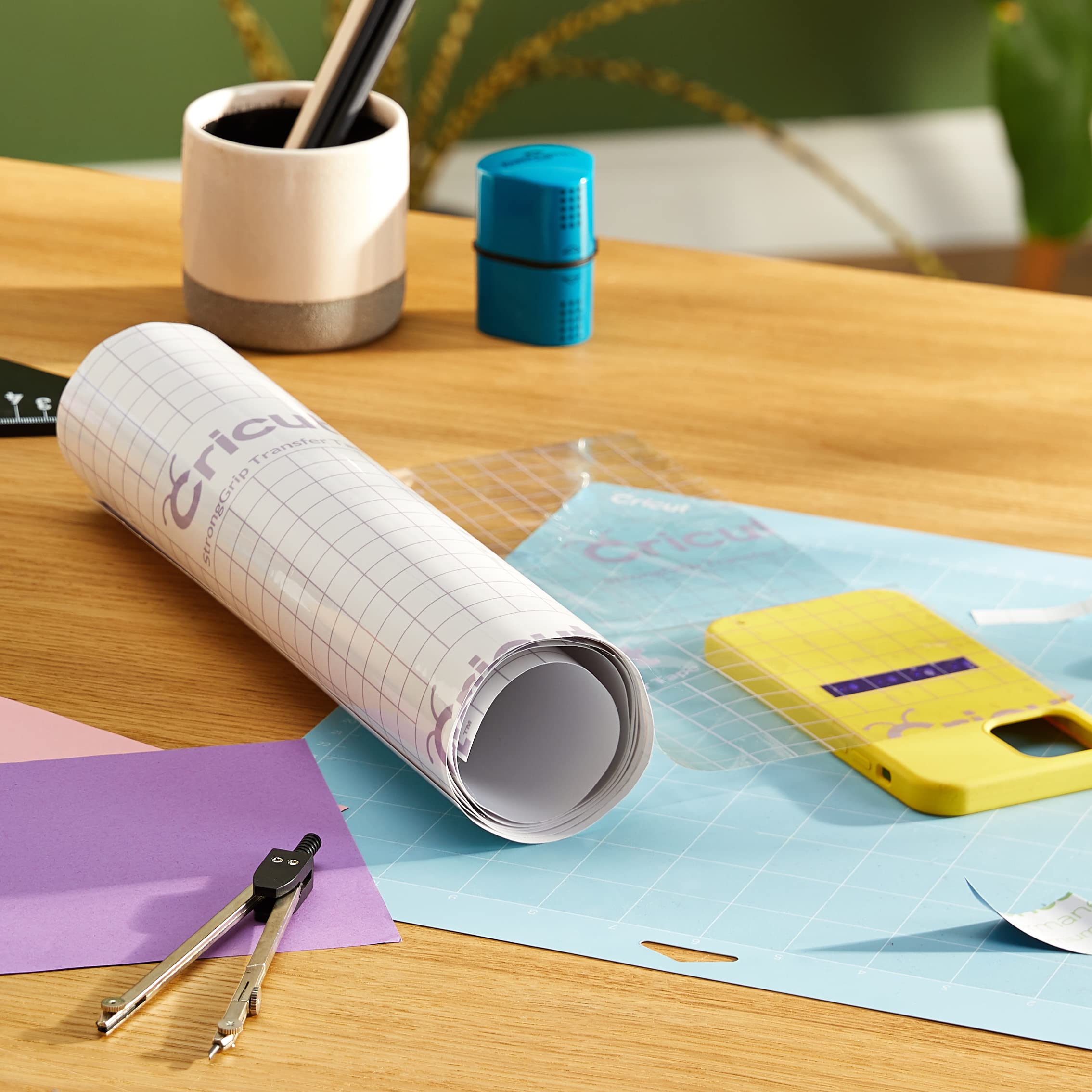 cricut-maker-transferband-stark-30-5cm-x-1-22m-glitzer-vinyl image 3