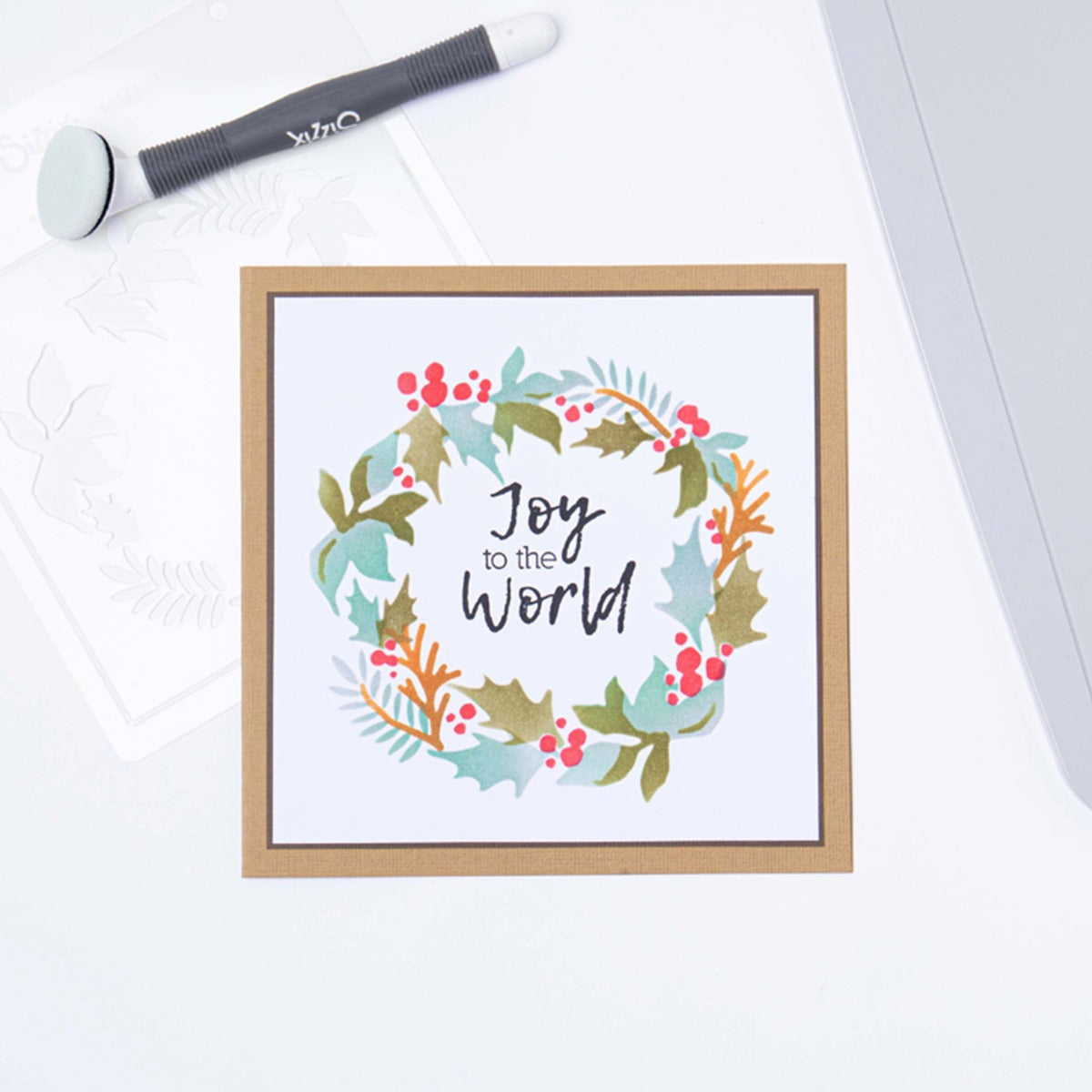 sizzix-layered-stencils-schablonen-set-holly-wreath-4-tlg image 2