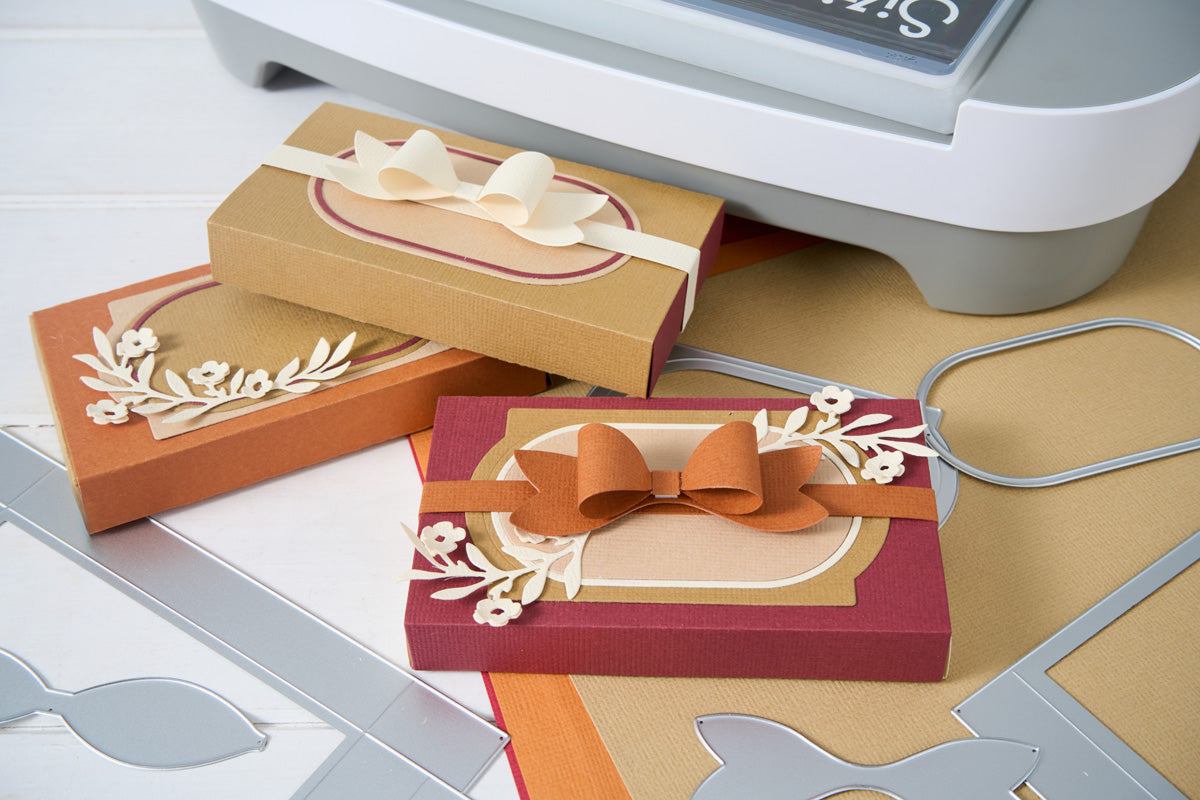 sizzix-thinlits-bloom-and-bow-box-13-teilig-geschenkbox image 3