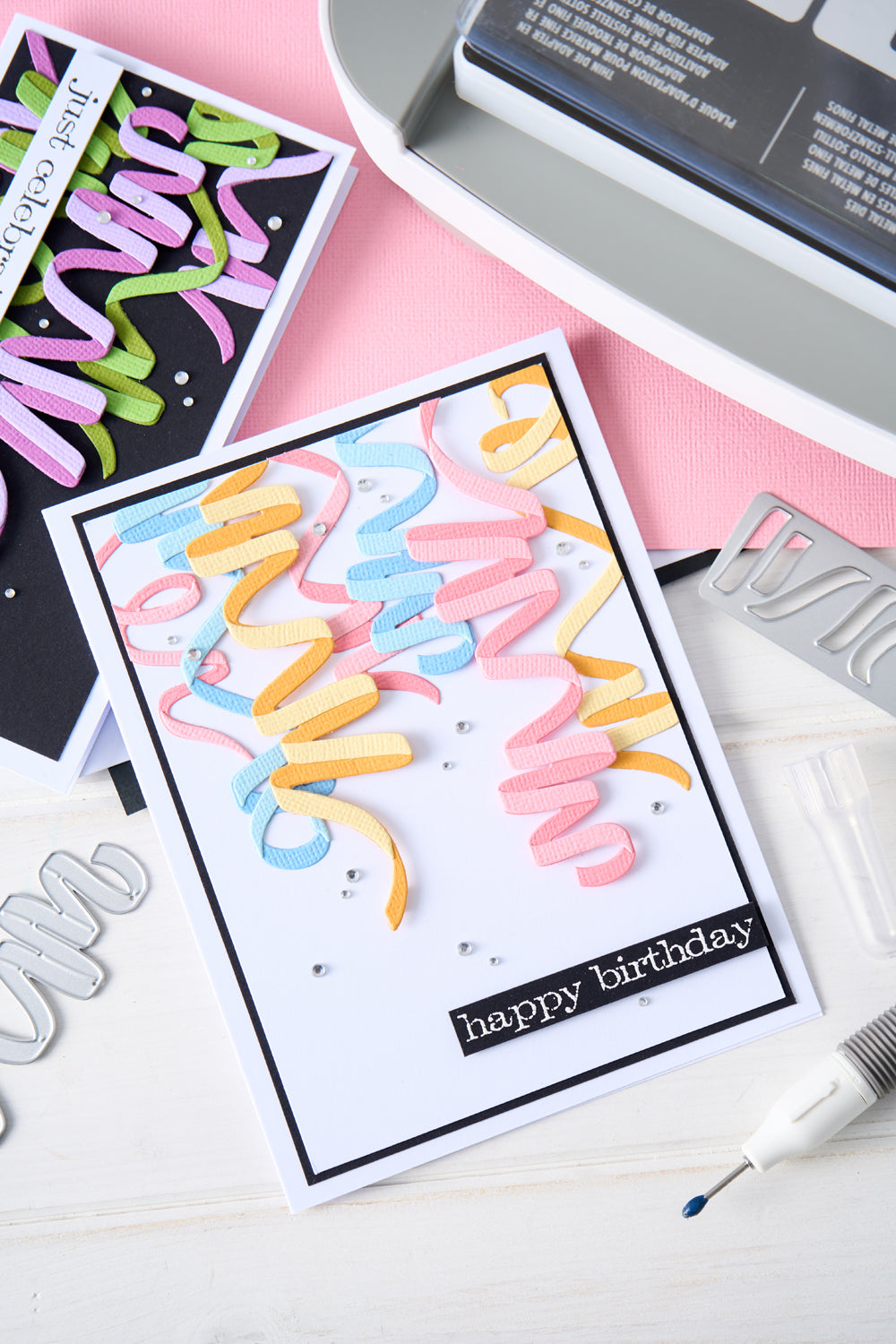 sizzix-thinlits-celebration-streamers-stanzen-6er-tim-holtz image 2