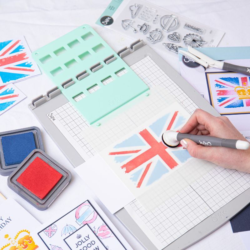 sizzix-layered-stencils-union-jack-schablonen-4er-krone image 2