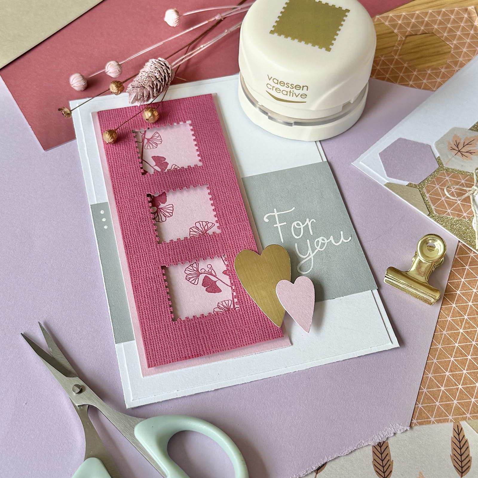 vaessen-cut-easy-magnetstanzer-briefmarke-quadrat-2-5cm-papierstanzer image 6