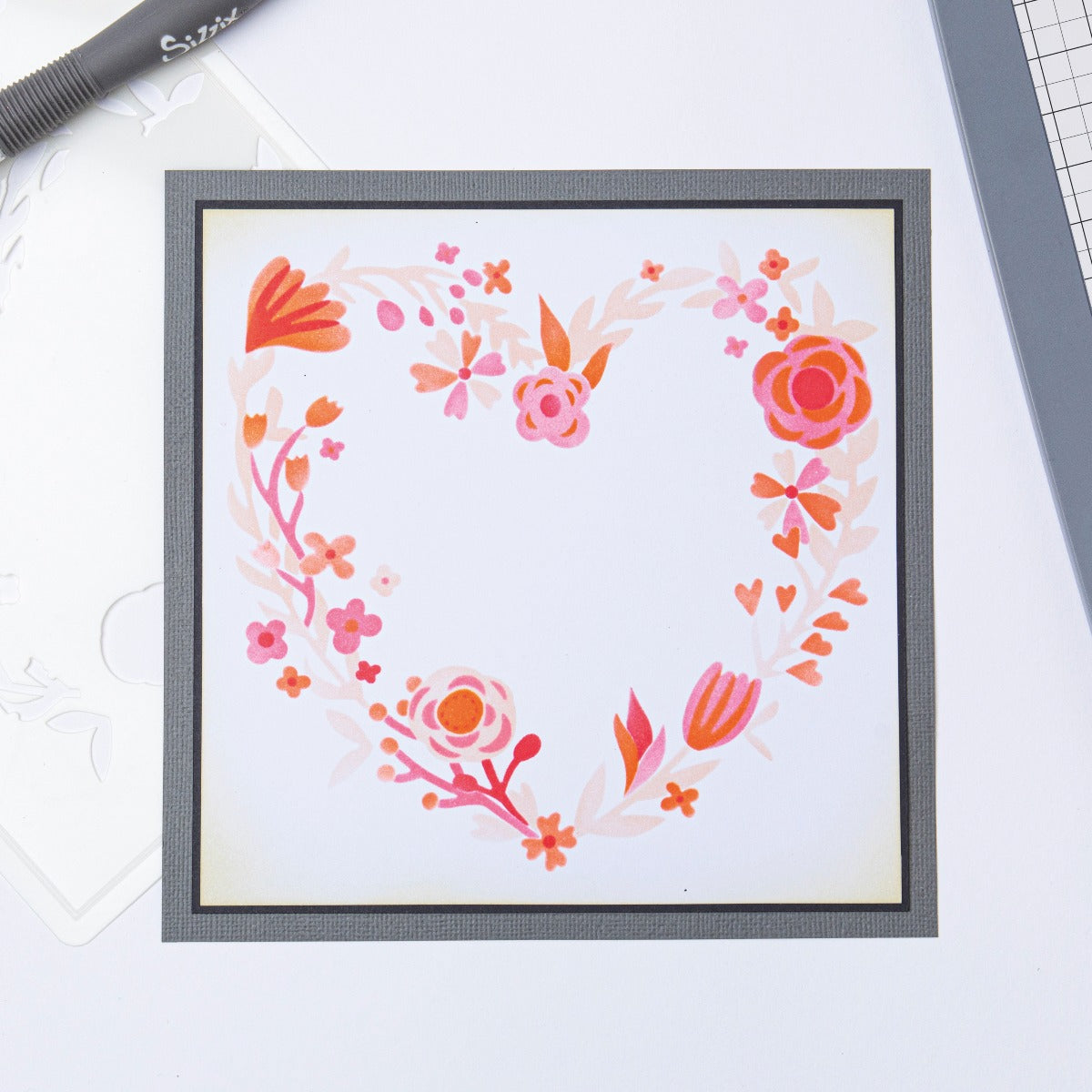 sizzix-layered-stencils-heart-wreath-schablonen-4er-set-herz image 2
