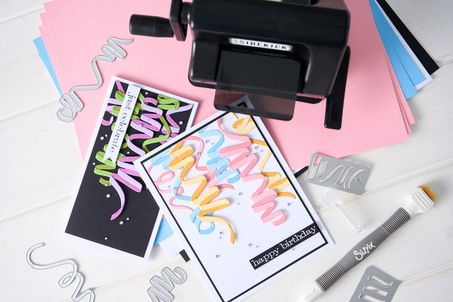 sizzix-thinlits-celebration-streamers-stanzen-6er-tim-holtz image 3