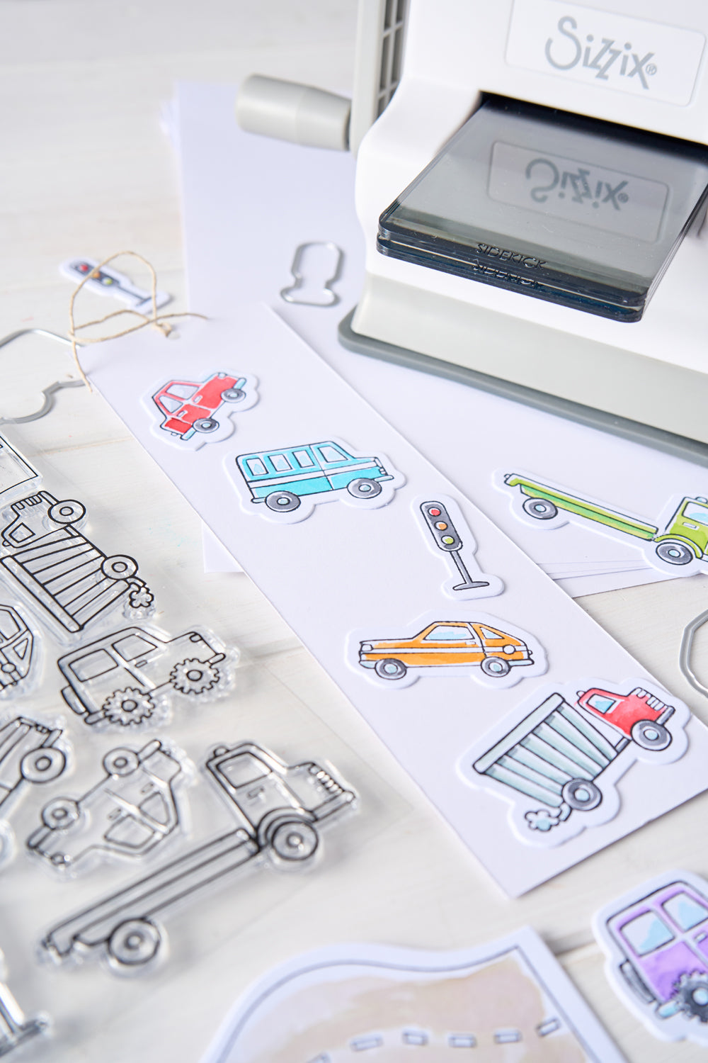 sizzix-framelits-with-stamps-cars-trucks-stempel-18-tlg image 2