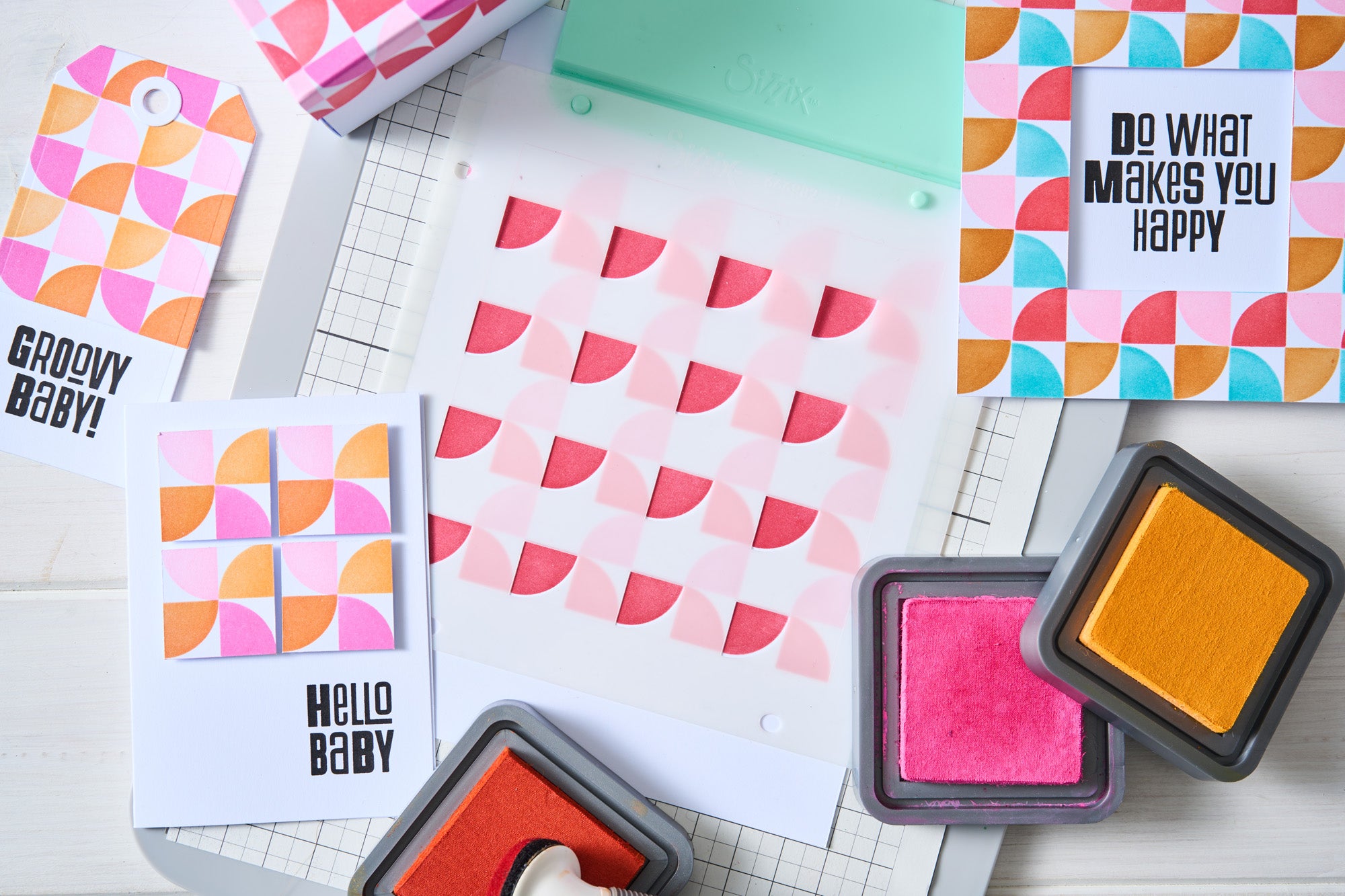 sizzix-rotating-stencils-candy-kitsch-schablone-retro image 5