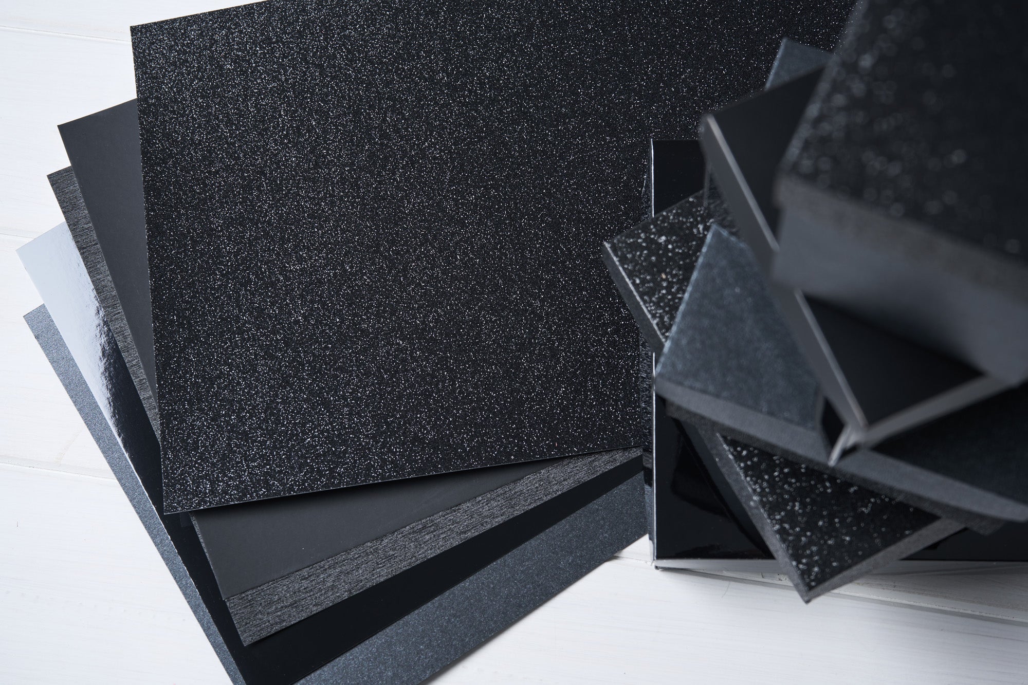 sizzix-surfacez-opulent-cardstock-schwarz-50-blatt-a4 image 3