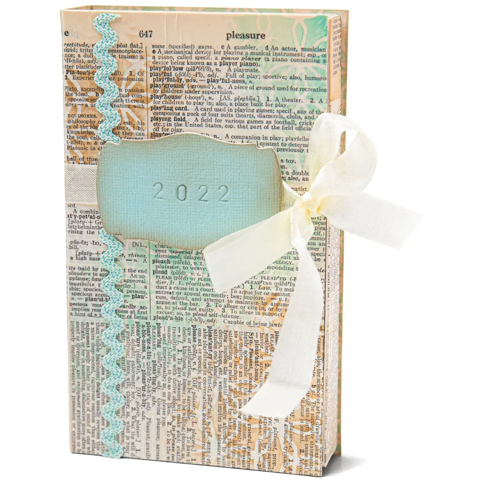 sizzix-scoreboards-xl-skinny-mini-book-box-stanze-eileen-hull image 1