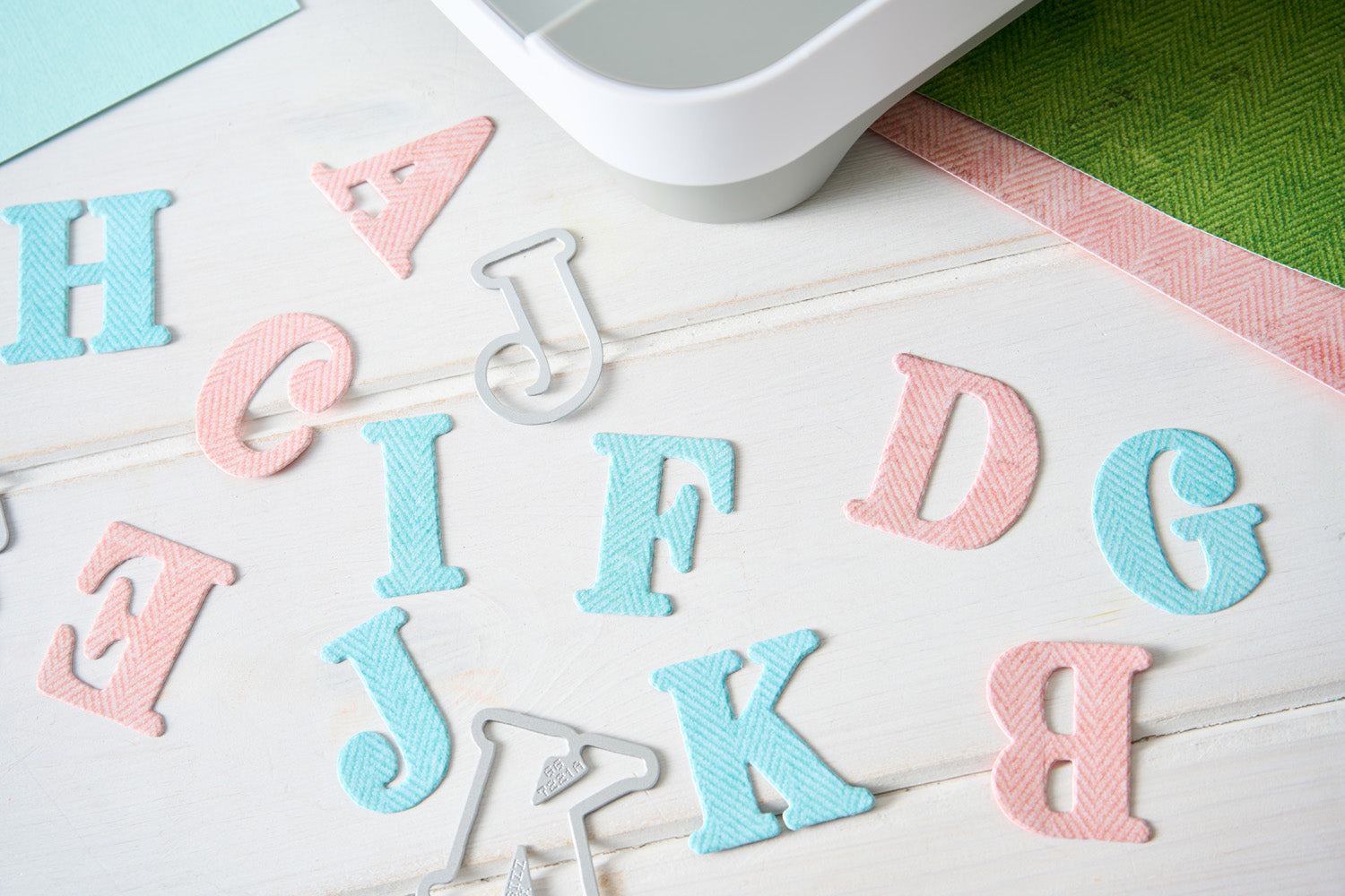 sizzix-thinlits-lino-type-revival-stanzschablonen-36tlg image 3