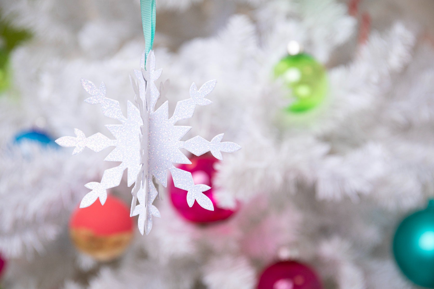 sizzix-bigz-ornate-snowflake-stanzform-schneeflocke image 3