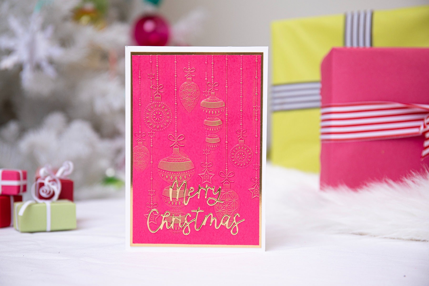 sizzix-3-d-pr-gefolder-sparkly-ornaments-weihnachtskugeln image 3