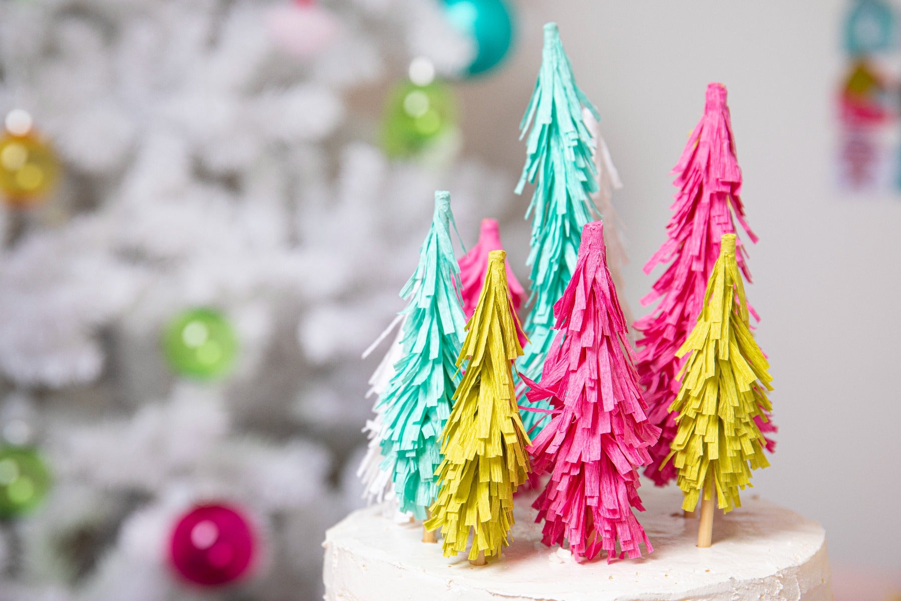 sizzix-surfacez-krepppapier-festive-10-blatt-dehnbar image 2