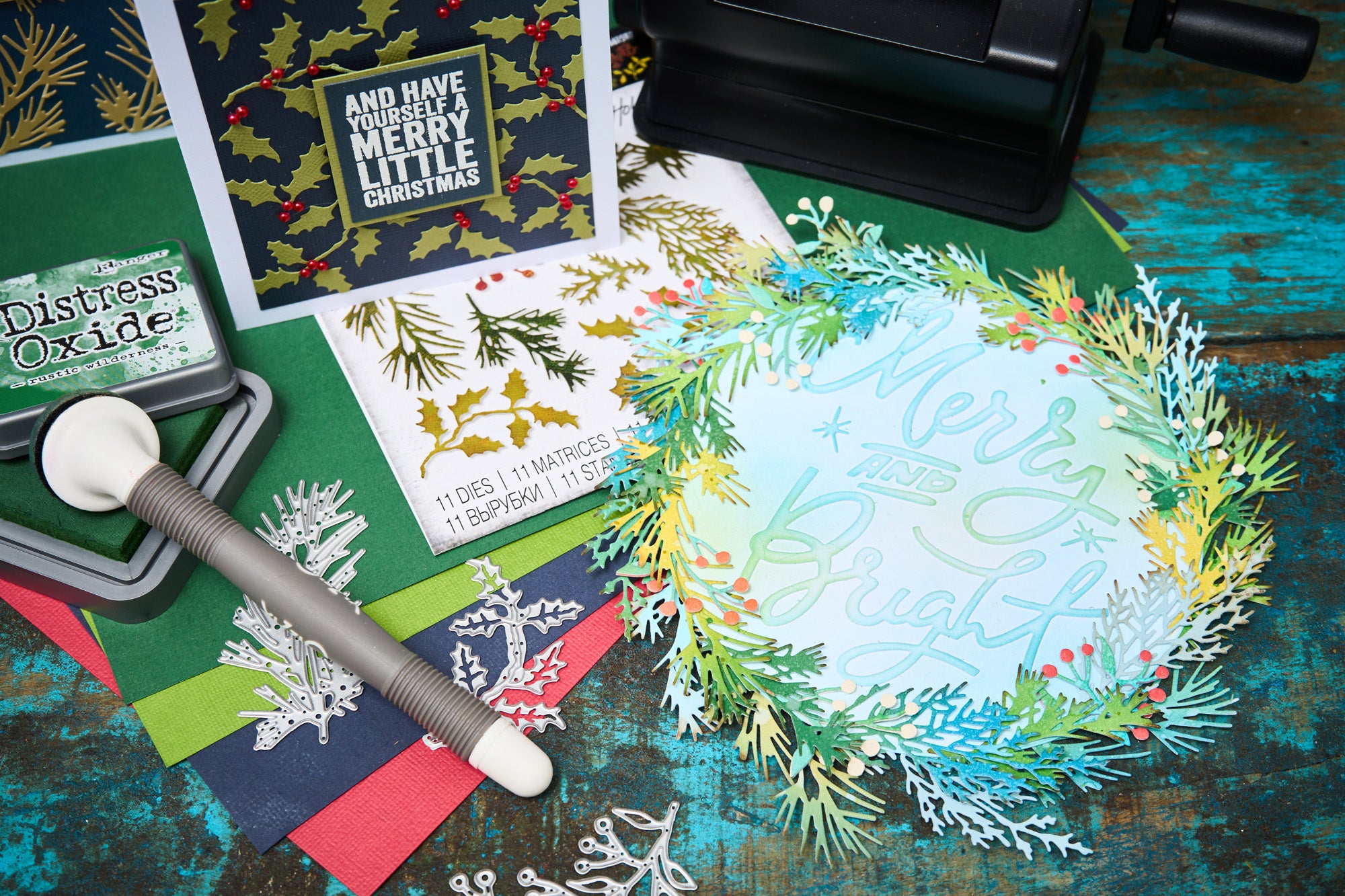 sizzix-thinlits-stanzform-holiday-greens-mini-11tlg image 3