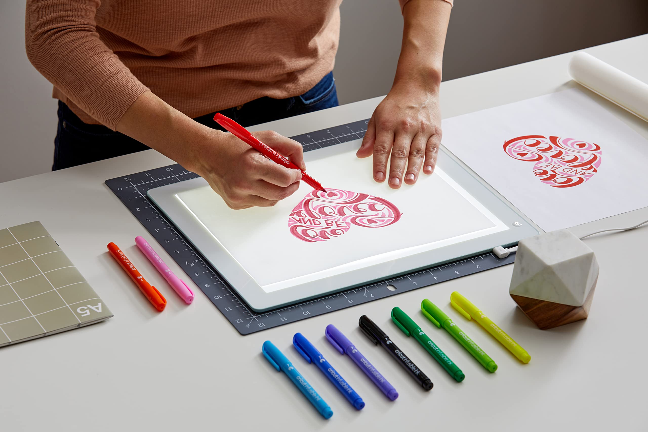 cricut-brightpad-go-led-lichtbox-indigo-4200-lux-kabellos image 5